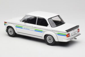 BMW Alpina 2002 E10 Turbo Бял MCG 1:18 MCG18409-R Метал — снимка 5 от 6