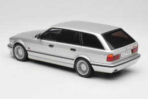 BMW Alpina B10 E34 4.6 Touring Сребрист MCG 1:18 MCG18332MCW Метал — снимка 5 от 6