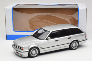 BMW Alpina B10 E34 4.6 Touring Сребрист MCG 1:18 MCG18332MCW Метал — снимка 6 от 6