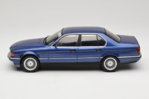 BMW Alpina B11 E32 3.5 Metallic Blue MCG 1:18 MCG18232 Метал — снимка 3 от 6
