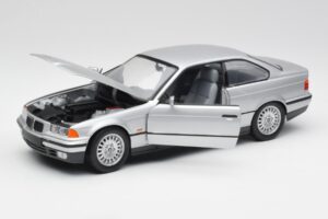 BMW 3 Series E36 Coupe Сребристо UT Models 1:18 180023321 Метал — снимка 2 от 8