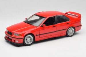 BMW 318is E36 Червен UT Models 1:18 180024302 Метал
