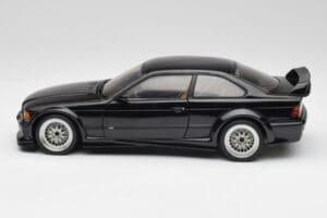 BMW E36 M3 GTR Street Cosmos Черен UT Models 1:18 20481 Метал — снимка 4 от 8