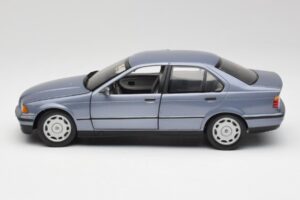 BMW 3-Series E36 Avus Син UT Models 1:18 180023300 Метал — снимка 4 от 8