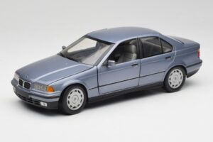 BMW 3-Series E36 Avus Син UT Models 1:18 180023300 Метал