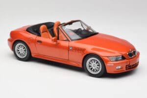 BMW Z3 E36 2.8 Phoenix Оранжев UT Models 1:18 20442 Метал — снимка 6 от 8