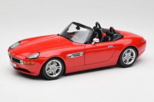 BMW Z8 E52 Роудстър Ярко Червен Bburago 1:18 12032 Метал