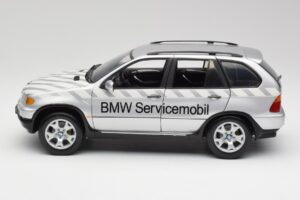 BMW X5 E53 3.0d Service Mobil Kyosho 1:18 80430305646 Метал — снимка 4 от 8