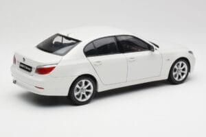 BMW E60 545i Alpine Бял Kyosho 1:18 08591W Метал — снимка 3 от 8