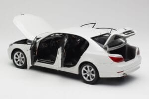 BMW E60 545i Alpine Бял Kyosho 1:18 08591W Метал — снимка 5 от 8