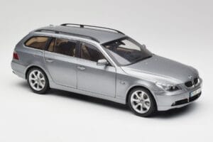 BMW 545i E61 Touring Светлосив Kyosho 1:18 80430308414 Метал — снимка 6 от 8