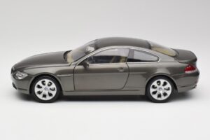 BMW 6 E63 Coupe Светла Бронз Kyosho 1:18 80430153283 Метал — снимка 4 от 8