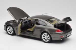 BMW 6 E63 Coupe Светла Бронз Kyosho 1:18 80430153283 Метал — снимка 5 от 8