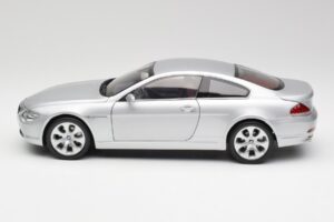 BMW 645Ci E63 Сребрист Kyosho 1:18 80430153285 Метал — снимка 4 от 8