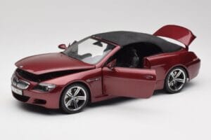 BMW M6 E64 Кабриолет Червен Kyosho 1:18 80430417423 Метал — снимка 2 от 8