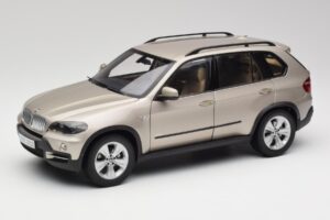 BMW X5 E70 4.8i Platinum Бронзов Металик Kyosho 1:18 80430413413 Метал