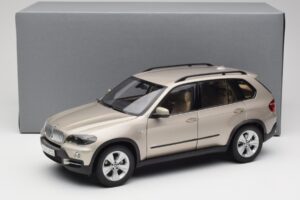 BMW X5 E70 4.8i Platinum Бронзов Металик Kyosho 1:18 80430413413 Метал — снимка 8 от 8