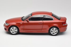 BMW 1 E82 Coupe Оранжев Kyosho 1:18 80430427064 Метал — снимка 4 от 8