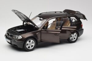 BMW X3 E83 3.0d Тъмнокафяв Металик Kyosho 1:18 80430300736 Метал — снимка 2 от 8