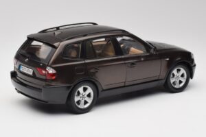 BMW X3 E83 3.0d Тъмнокафяв Металик Kyosho 1:18 80430300736 Метал — снимка 3 от 8