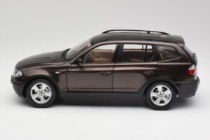 BMW X3 E83 3.0d Тъмнокафяв Металик Kyosho 1:18 80430300736 Метал — снимка 4 от 8