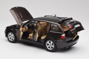 BMW X3 E83 3.0d Тъмнокафяв Металик Kyosho 1:18 80430300736 Метал — снимка 5 от 8