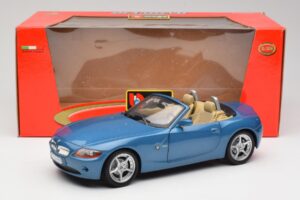 BMW Z4 E85 Maldives Blue Bburago 1:18 34046BLUE Метал — снимка 8 от 8