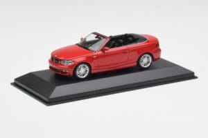 BMW Серия 1 E88 Кабриолет Карминово Червено Minichamps 1:43 431026230 Метал — снимка 2 от 5