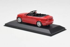 BMW Серия 1 E88 Кабриолет Карминово Червено Minichamps 1:43 431026230 Метал — снимка 3 от 5