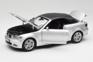 BMW 135i E88 Кабриолет Titan Сребрист Kyosho 1:18 80430427021 Метал — снимка 2 от 8