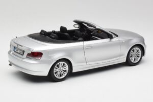 BMW 135i E88 Кабриолет Titan Сребрист Kyosho 1:18 80430427021 Метал — снимка 3 от 8