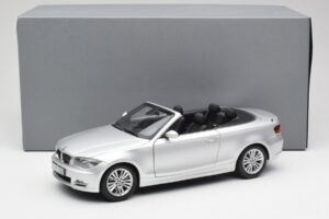 BMW 135i E88 Кабриолет Titan Сребрист Kyosho 1:18 80430427021 Метал — снимка 8 от 8