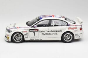 BMW E90 320si #1 A. Priaulx WTCC Champion 2006 Kyosho 1:18 80430429067 Метал — снимка 4 от 8