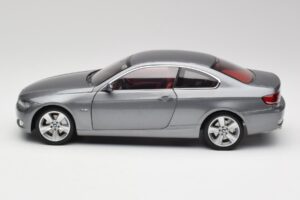 BMW 330i E92 Coupe Сив Металик Kyosho 1:18 80430407220 Метал — снимка 4 от 8