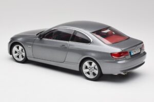 BMW 330i E92 Coupe Сив Металик Kyosho 1:18 80430407220 Метал — снимка 7 от 8