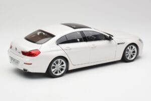 BMW 6 F06 Gran Coupe Mineral Бял Paragon 1:18 80432218741 Метал — снимка 3 от 8