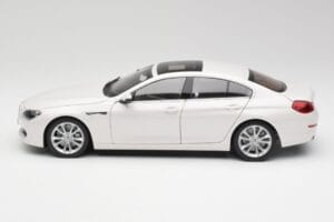 BMW 6 F06 Gran Coupe Mineral Бял Paragon 1:18 80432218741 Метал — снимка 4 от 8