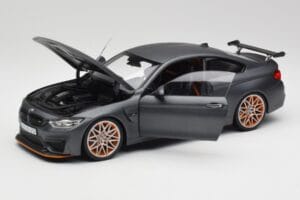 BMW M4 F82 GTS Frozen Сив Minichamps 1:18 80432411555 Метал — снимка 2 от 8
