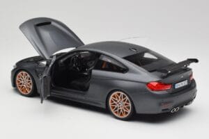 BMW M4 F82 GTS Frozen Сив Minichamps 1:18 80432411555 Метал — снимка 5 от 8