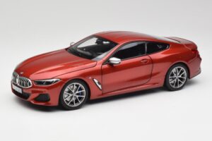 BMW M850i G15 Оранжев Металик Norev 1:18 183285 Метал