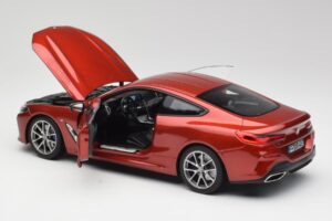 BMW M850i G15 Оранжев Металик Norev 1:18 183285 Метал — снимка 5 от 8