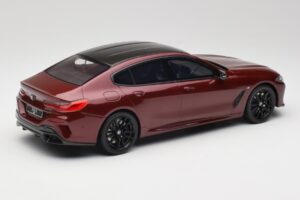 BMW M850i G15 M Performance Melbourne Red Metallic GT Spirit 1:18 GT493 Смола — снимка 2 от 6