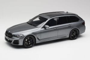 BMW G61 530e M Sport Touring Mineral Сив GT Spirit 1:18 GT485 Смола