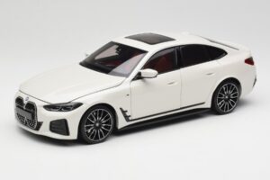 BMW i4 M50 G26 Alpine White Minichamps 1:18 110023011 Метал
