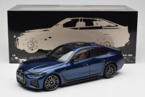 BMW i4 M50 G26 Portimao Blue Minichamps 1:18 110023012 Метал — снимка 8 от 8