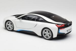 BMW i8 Crystal Бял Paragon 1:18 80432336841 Метал — снимка 7 от 8