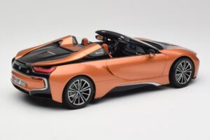 BMW i8 Roadster E-Мед Minichamps 1:18 80432454784 Метал — снимка 2 от 6