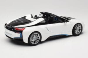 BMW i8 Roadster I15 Бял Металик Minichamps 1:18 155027031 Метал — снимка 2 от 6