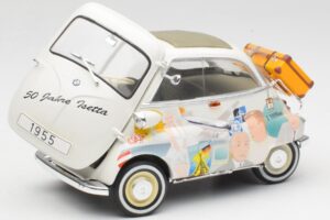 BMW Isetta 250 Revell 1:18 8828 Метал — снимка 2 от 8