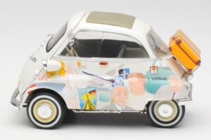BMW Isetta 250 Revell 1:18 8828 Метал — снимка 4 от 8
